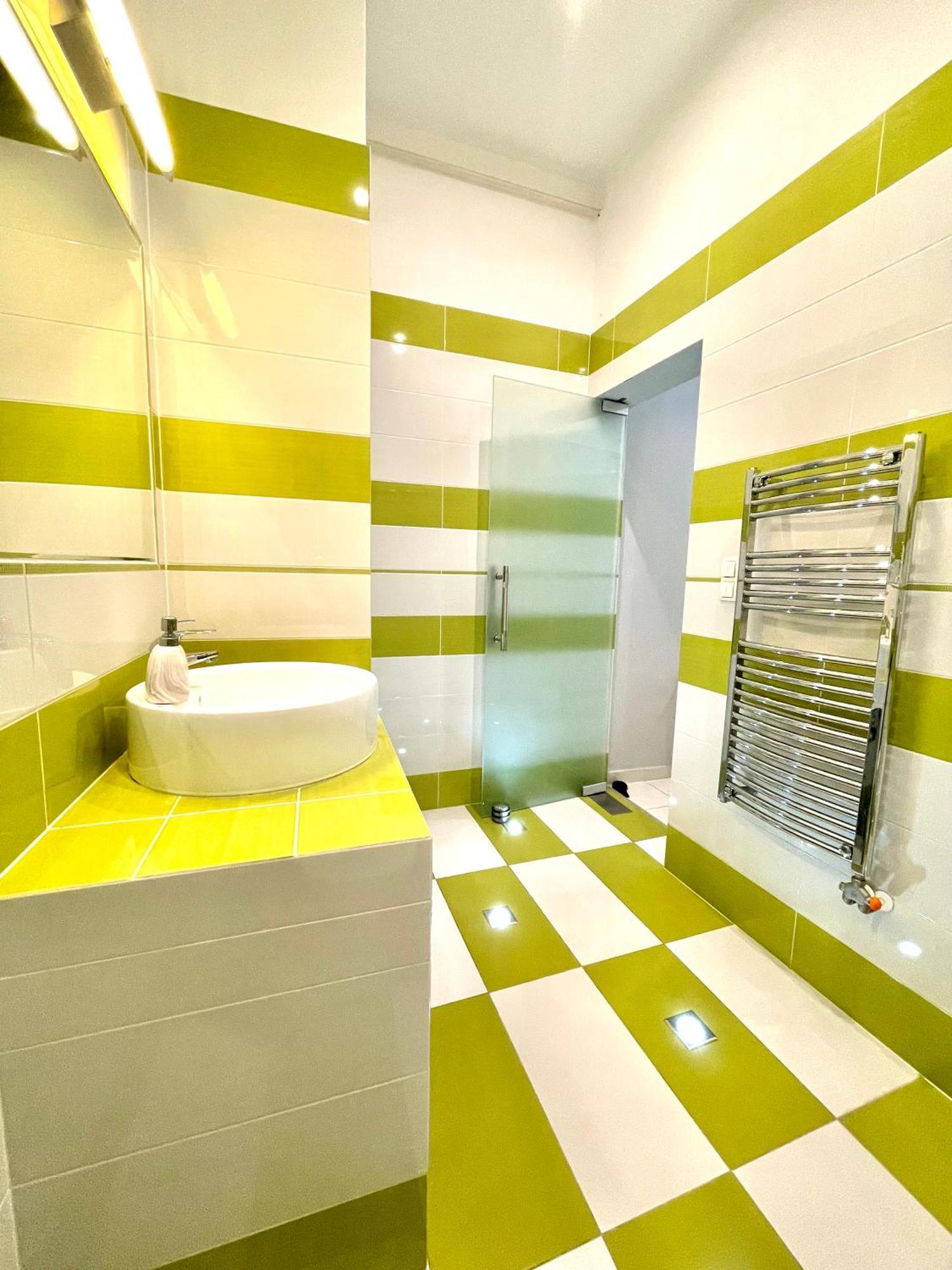 Amazing Swedish 3 Rooms Apartment In The City Center Budapest Exterior photo