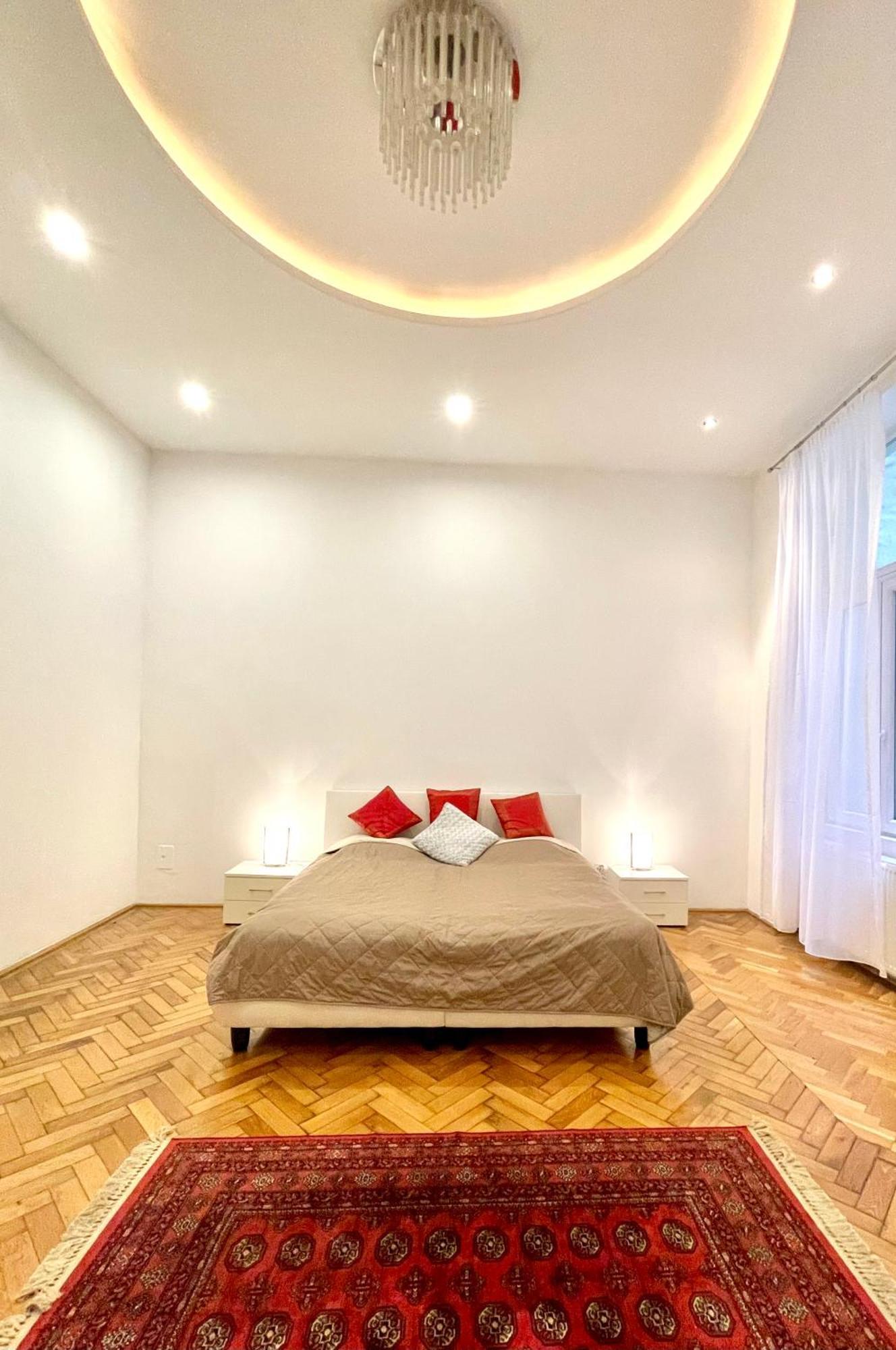 Amazing Swedish 3 Rooms Apartment In The City Center Budapest Exterior photo