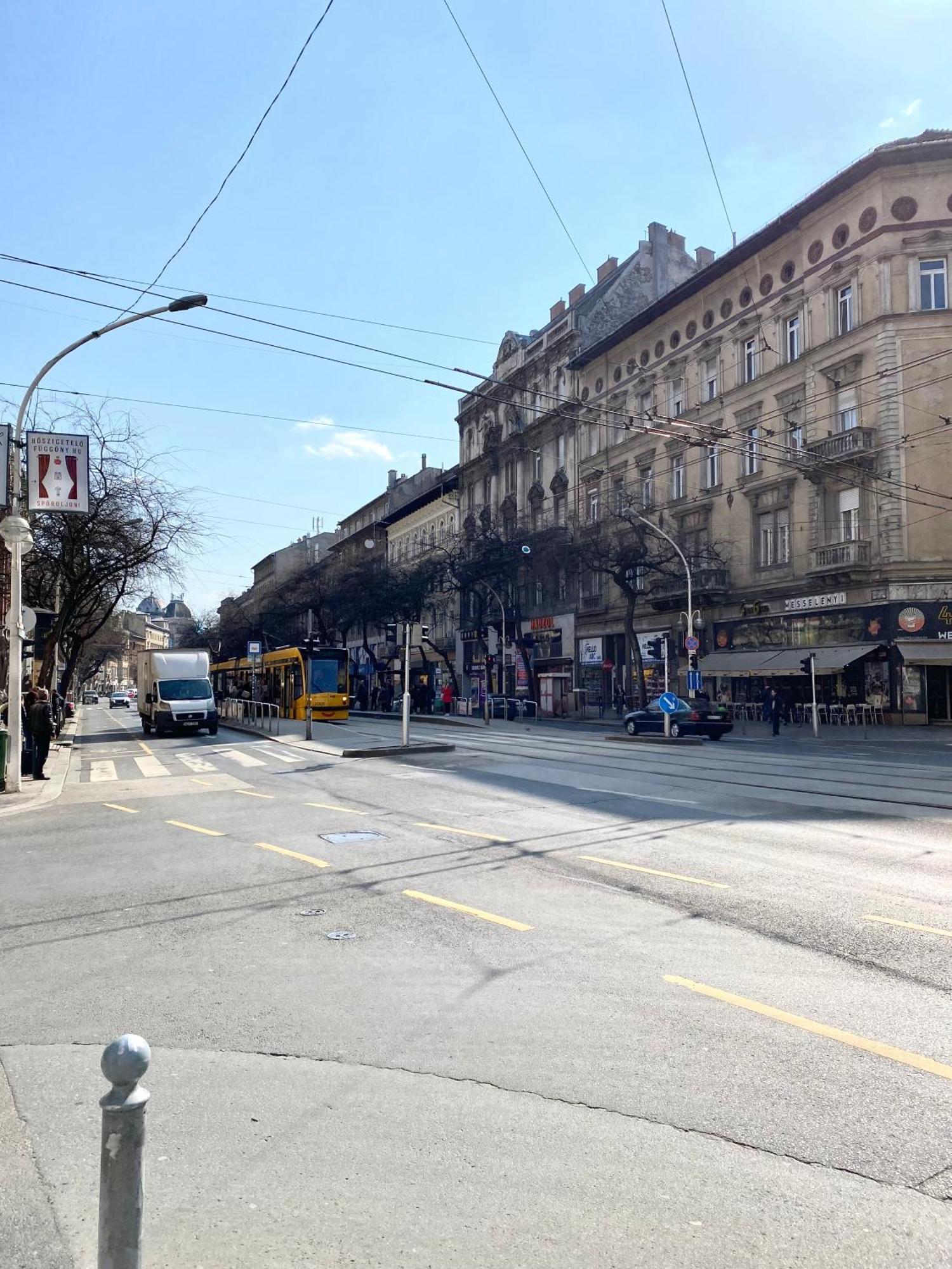 Amazing Swedish 3 Rooms Apartment In The City Center Budapest Exterior photo
