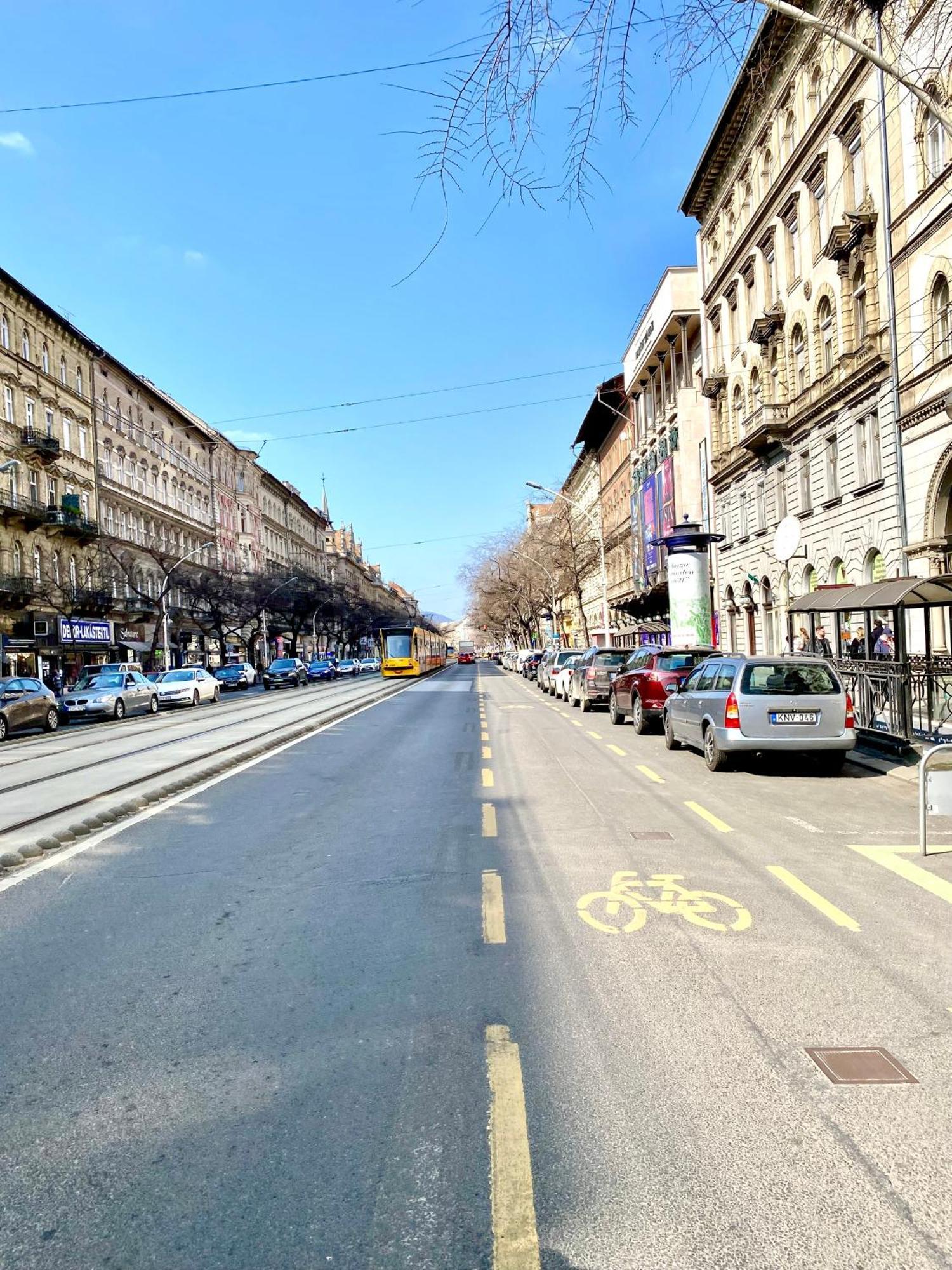 Amazing Swedish 3 Rooms Apartment In The City Center Budapest Exterior photo