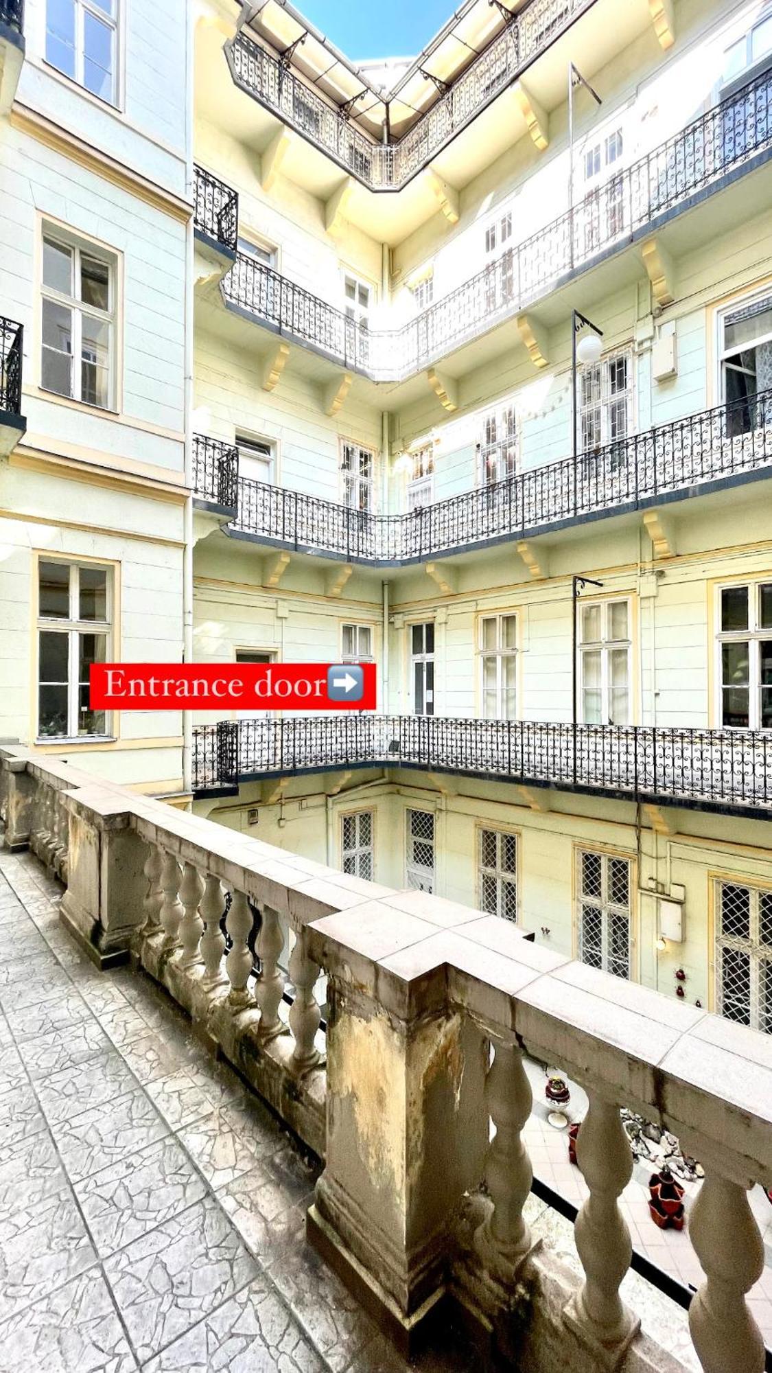 Amazing Swedish 3 Rooms Apartment In The City Center Budapest Exterior photo